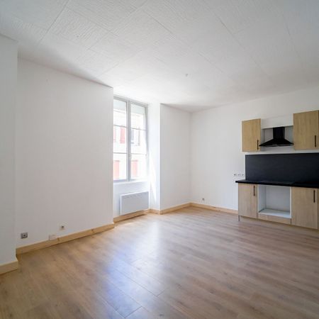 Location Appartement 2 pièces 46m² - Photo 3