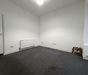 3 Bedroom Mid Terraced House For Rent - Photo 5