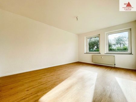 Renovierte 3-Raum-Wohnung mit Stellplatz in Falkenberg - nahe Freiberg - Photo 3