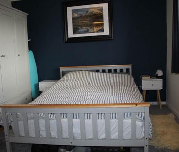 2 bedroom semi-detached villa to rent - Photo 2