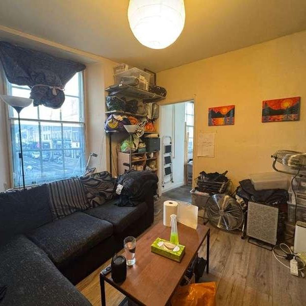 Flat, A Deptford Broadway, London, SE8 - Photo 1