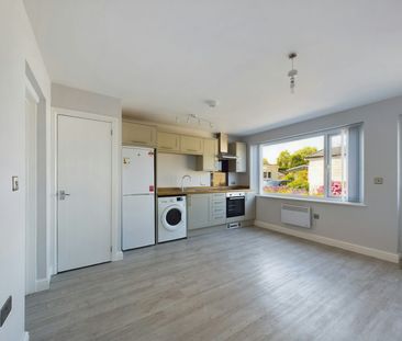 Flat to rent on - Photo 4