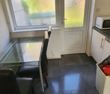 2 Bed Maisonette, Linden Court, LU2 - Photo 4