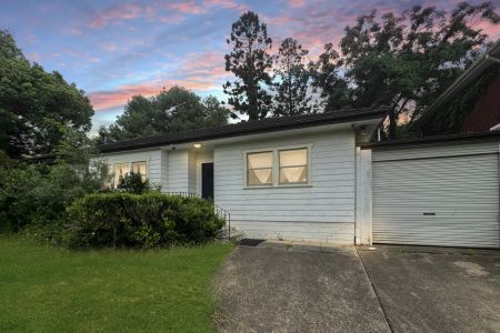 Comfortable Family Living Close to Amenities - Photo 2