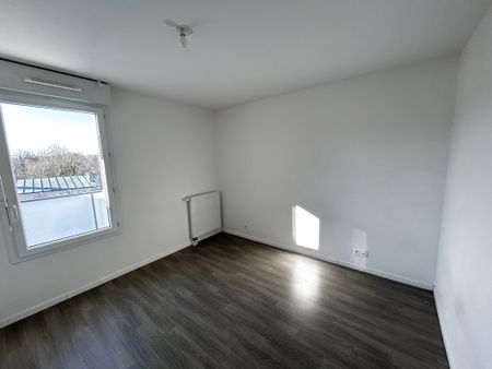Location Appartement 2 pièces 44m² ST LO 50000 - Photo 2