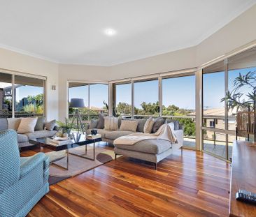 THE perfect family home in Halls Head - Photo 2