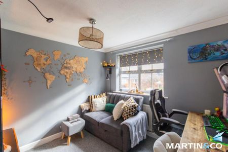 2 bedroom maisonette to rent - Photo 2