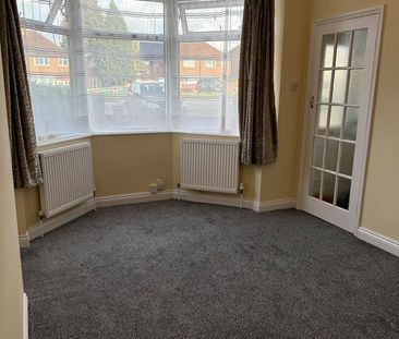 3 Bed Semi-Detached House, Colchester Road, LE5 - Photo 1