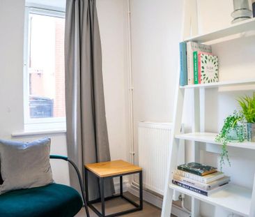 1 bedroom in a house share to rent - Photo 1