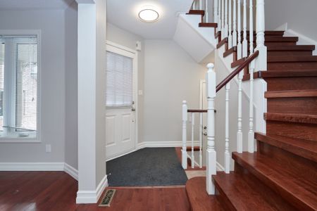 For Lease - 42 Montserrand Street, Barrie, Ontario - Photo 3