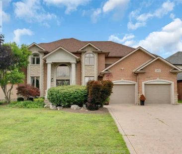 1585 STONEYBROOK CRESCENT — 4 Bedroom - Photo 1