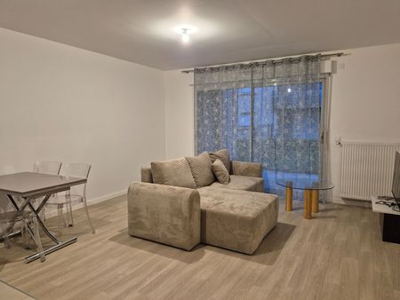 Location Appartement 3 pièces 63m² - Photo 3