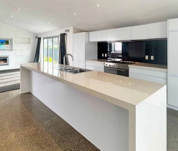 KAIAPOI - FOUR BEDROOM, TWO LIVING, TWO BATHROOM ARCHITECTURAL HOME... - Photo 2
