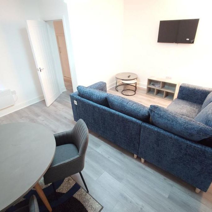3 bedroom flat to rent - Photo 1