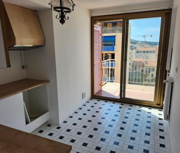 Location Appartement 3 pièces 66m² NICE 06300 - Photo 6