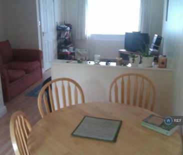 3 bedroom end of terrace house to rent - Photo 1