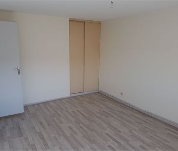 Location Appartement 3 pièces 66m² - Photo 2