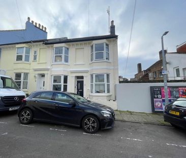 5 bedroom house to rent - Photo 1