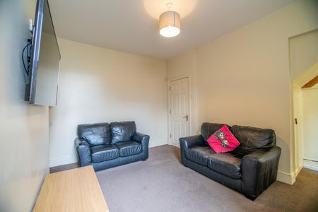 39 Siward Street - Photo 2