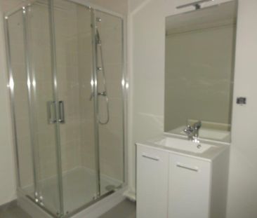 Location Appartement 2 pièces 49m² LE CREUSOT 71200 - Photo 3