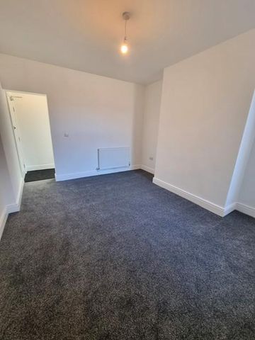 1 bedroom ground floor flat to rent - Photo 2
