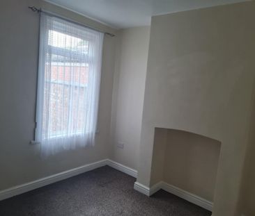 2 bedroom House To Let - Photo 1