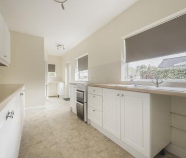 3 bedroom end of terrace house to rent - Photo 1