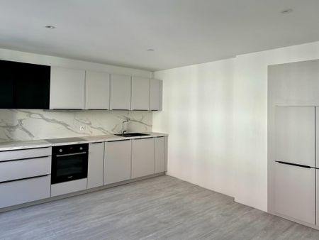 Appartement de 3 pièces rénové - Photo 3