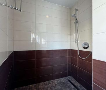 KL - City, großzügige Wohnung, 3 ZKB, Aufzug, Balkon, moderne EBK, ... - Foto 2