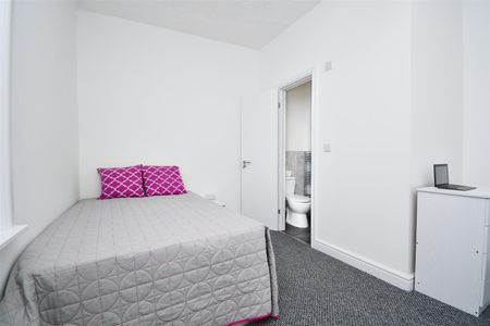 1 bed house share to rent in Linden Street, Burnley, BB10 - Photo 3