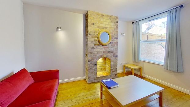 6 bedroom terraced house to rent - Photo 1