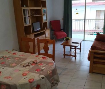 Apartamento de alquiler en Carrer de Sant Antoni, 8, Centro Urbano - Photo 2