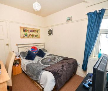 2 bedroom end of terrace house to rent - Photo 6