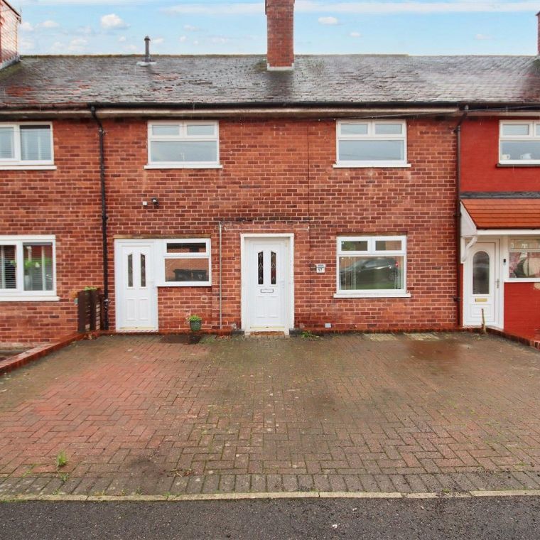 3 Bedroom House - Mid Terrace To Let - Photo 1