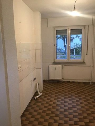 Modernisiert und gut geschnitten: 2,5 Zimmer-Wohnung - Photo 2