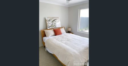 Modern Room with Ensuite starting from $310 in a shared house - Photo 2