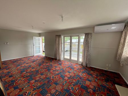 40 Clayton Avenue, Otara, Auckland - Photo 2