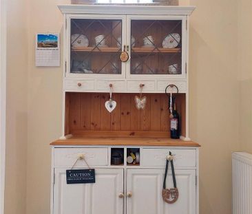 3 bedroom semi-detached house to rent - Photo 3