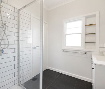 Large Updated 3 Bedroom Home - Photo 5