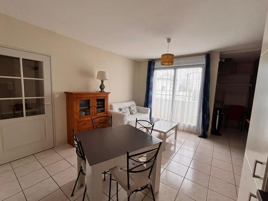 Location Appartement 2 pièces 35m² ST CYR SUR LOIRE 37540 - Photo 1