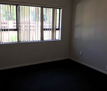 Columbus Crescent, Flaxmere - Photo 5