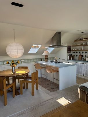 2 Bed Flat, Devonport Road, W12 - Photo 1