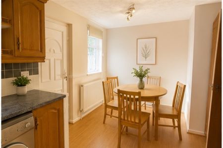 3 Bedroom Mid Terraced House for rent in Holborn Street - Photo 3