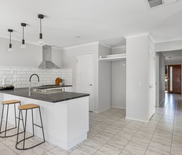 Entertain, Relax & Enjoy - The Perfect Home - Photo 6