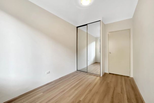 Beautiful Bright 2 Bedroom Apartment - Photo 1