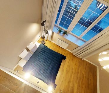 Klimatyczne, wysokie 3 pokoje z antresolą - Photo 3