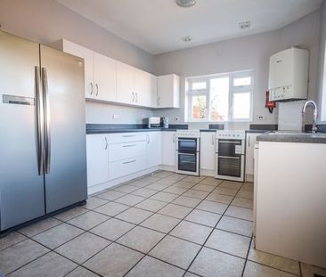 Room To Let – Heron Court Road, Bournemouth - Photo 1