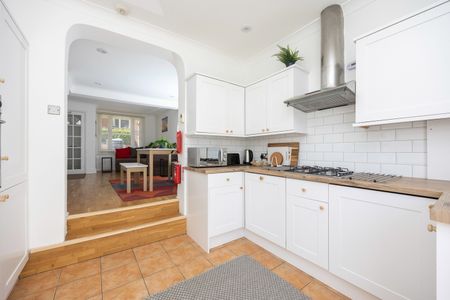 Room in a Shared House, Frederick Street, BN1 - Photo 5