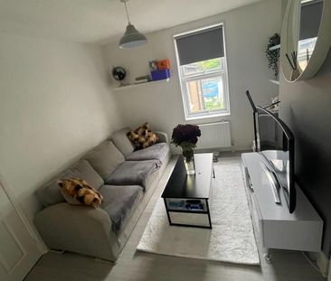 2 Bed Maisonette, Portland Road, SE25 - Photo 1