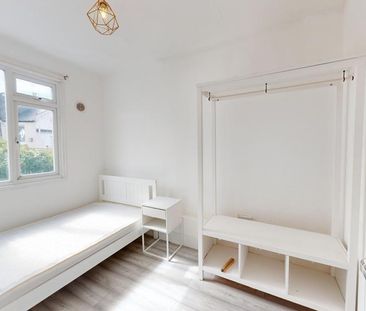 5 bedroom flat to rent - Photo 2